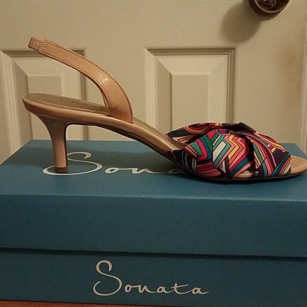 Psychedelic Slingbacks - Picture 2 of 5